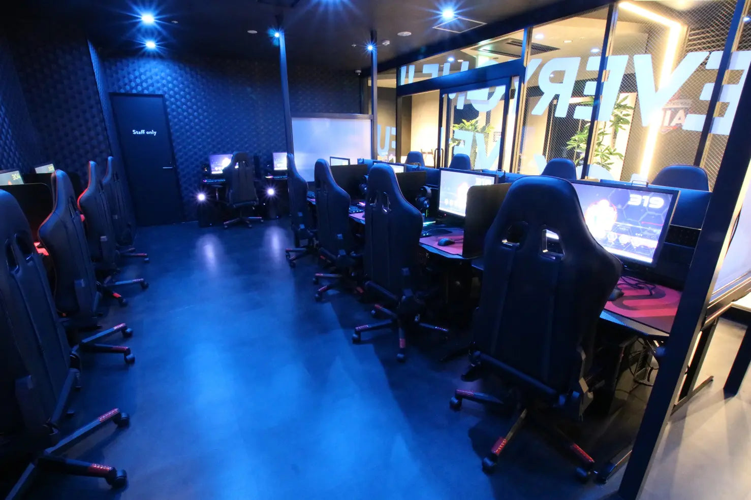 Alt image
